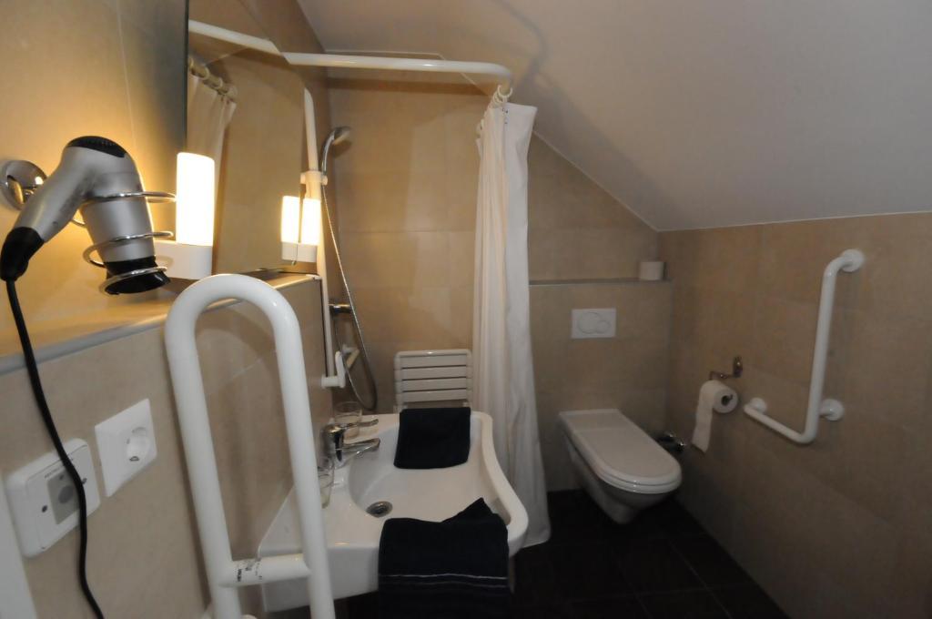 Gasthof Bacher Hotel Villach Buitenkant foto