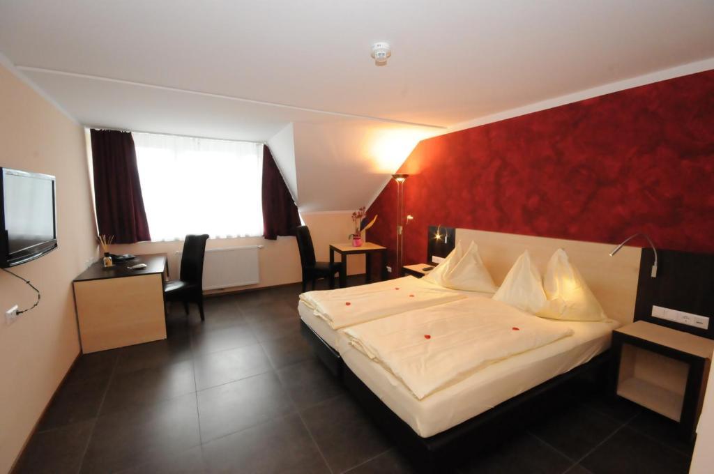 Gasthof Bacher Hotel Villach Buitenkant foto