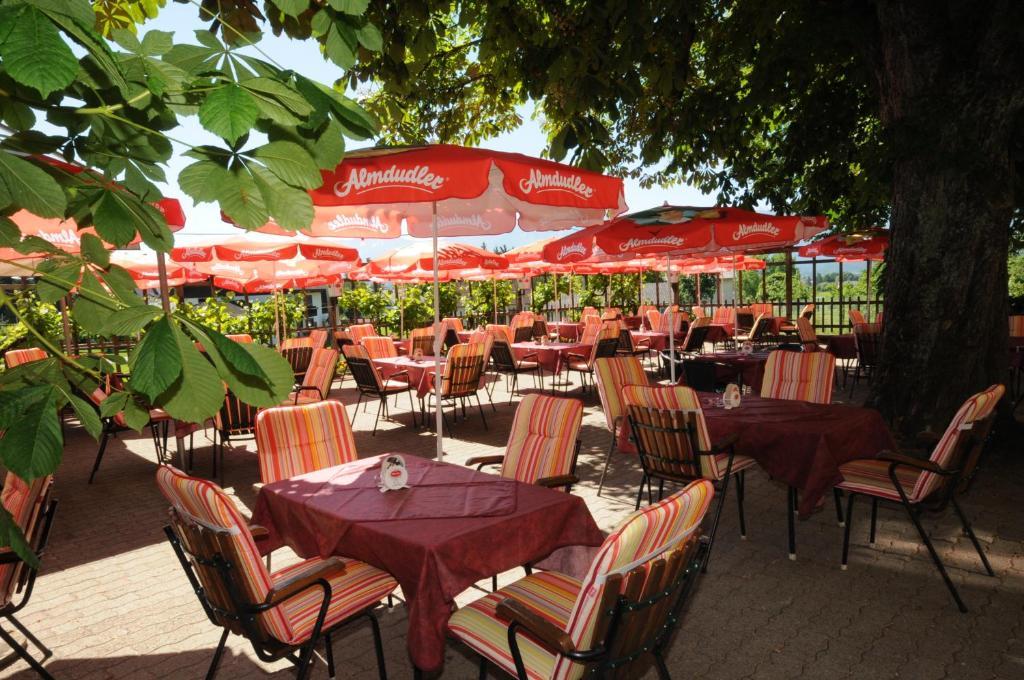 Gasthof Bacher Hotel Villach Buitenkant foto
