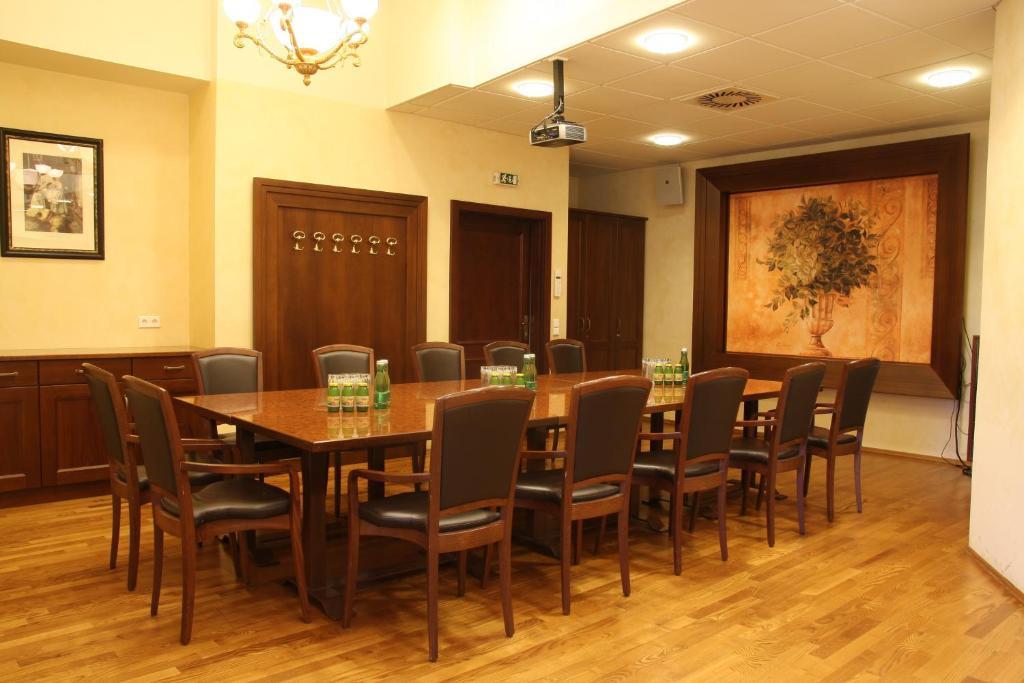 Gasthof Bacher Hotel Villach Buitenkant foto
