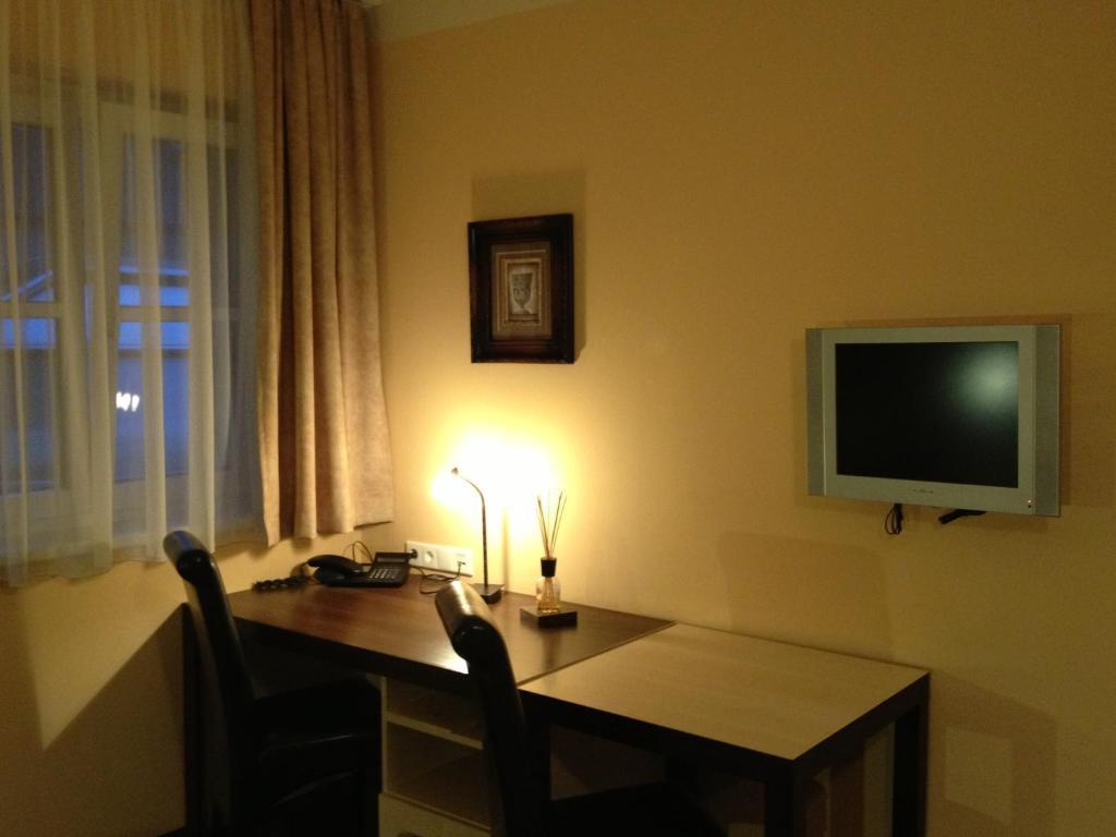 Gasthof Bacher Hotel Villach Buitenkant foto